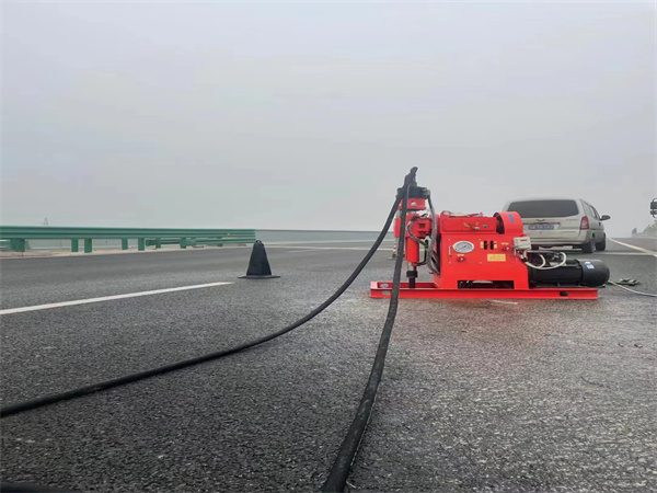 临高马路路基路面开裂下沉注浆加固灌浆